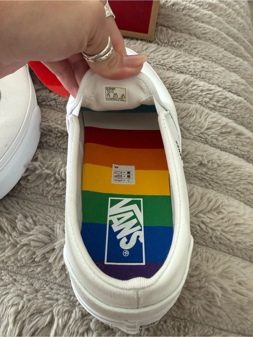 Vans women’s Classic Slip-On White Shoes with Rainbow Heart